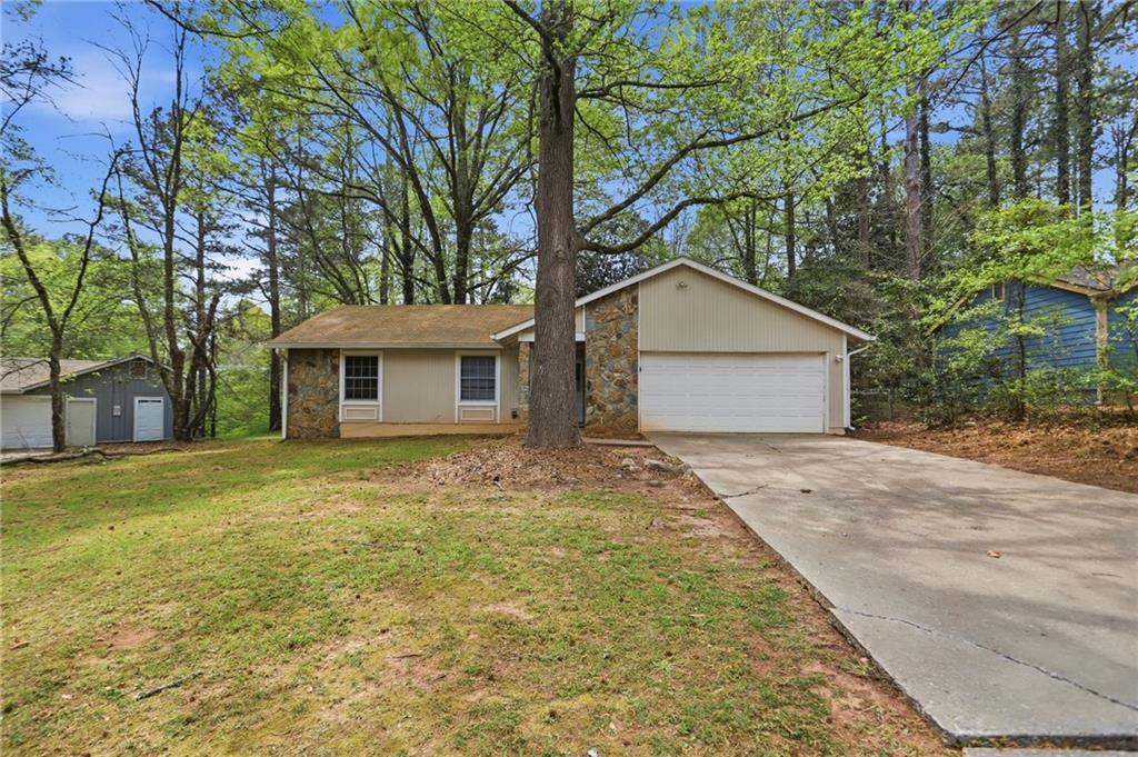44 Burnham Cir., Jonesboro, GA 30238
