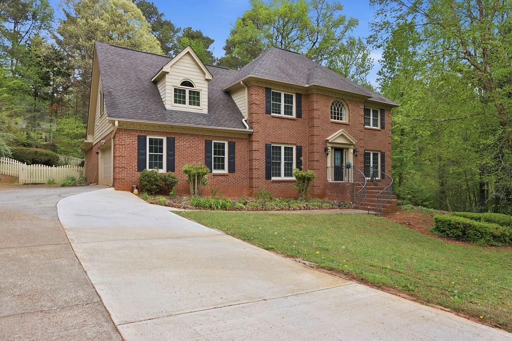 5445 Summer Cove Dr., Stone Mountain, GA 30087