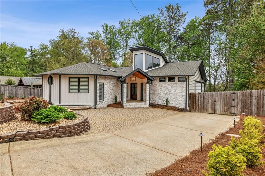 6592 Gaines Ferry Rd., Flowery Branch, GA 30542
