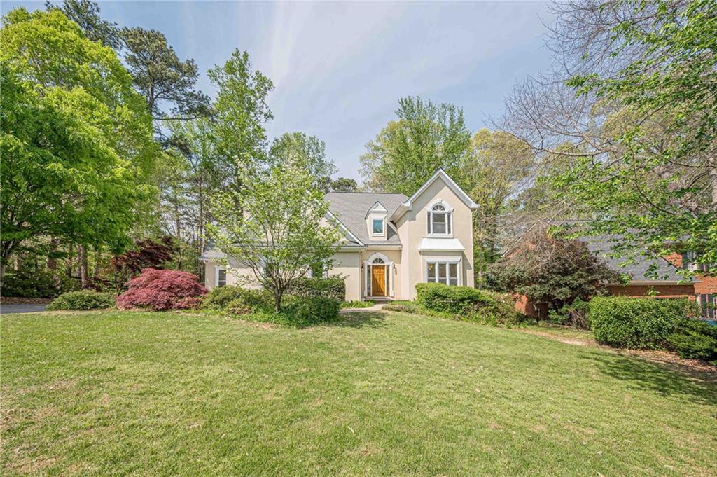 13070 Magnolia Crescent Dr., Roswell, GA 30075
