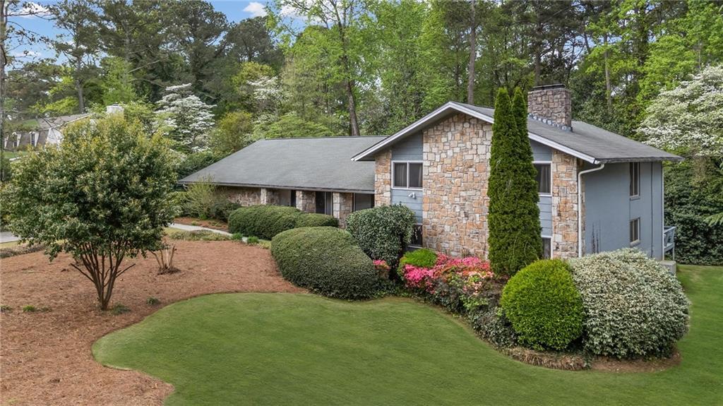 675 Weatherly Ln., Sandy Springs, GA 30328