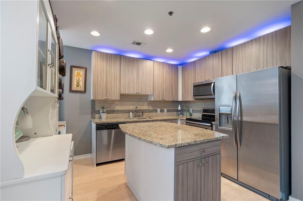 855 Peachtree St. #3207, Atlanta, GA 30308