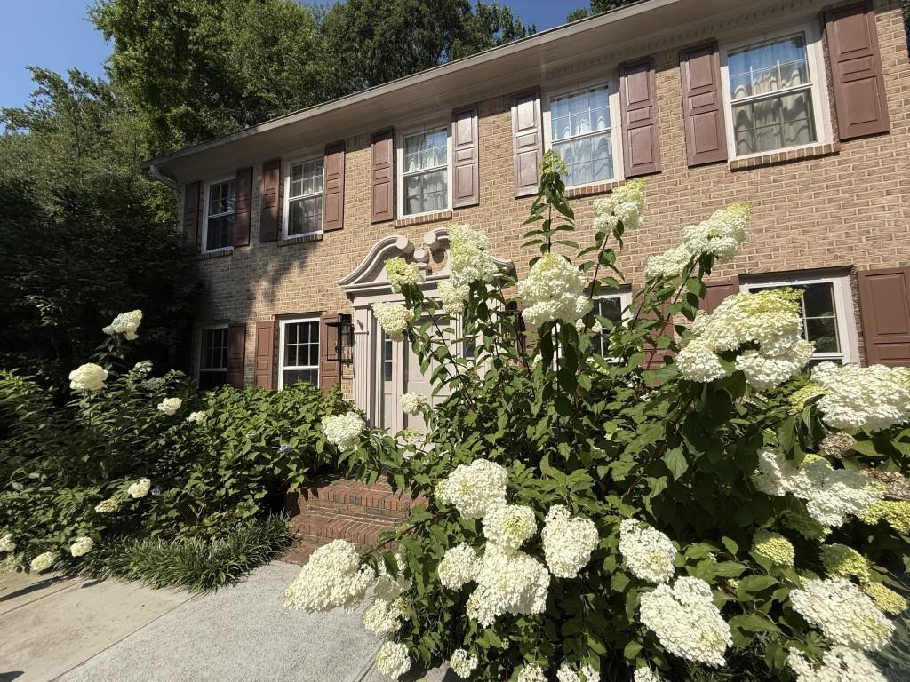 5382 Lanford Springs Ct., Lilburn, GA 30047