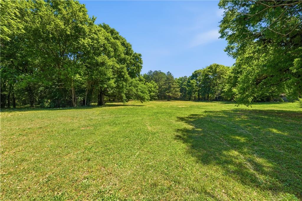 102 Jackson Dr., Adairsville, GA 30103