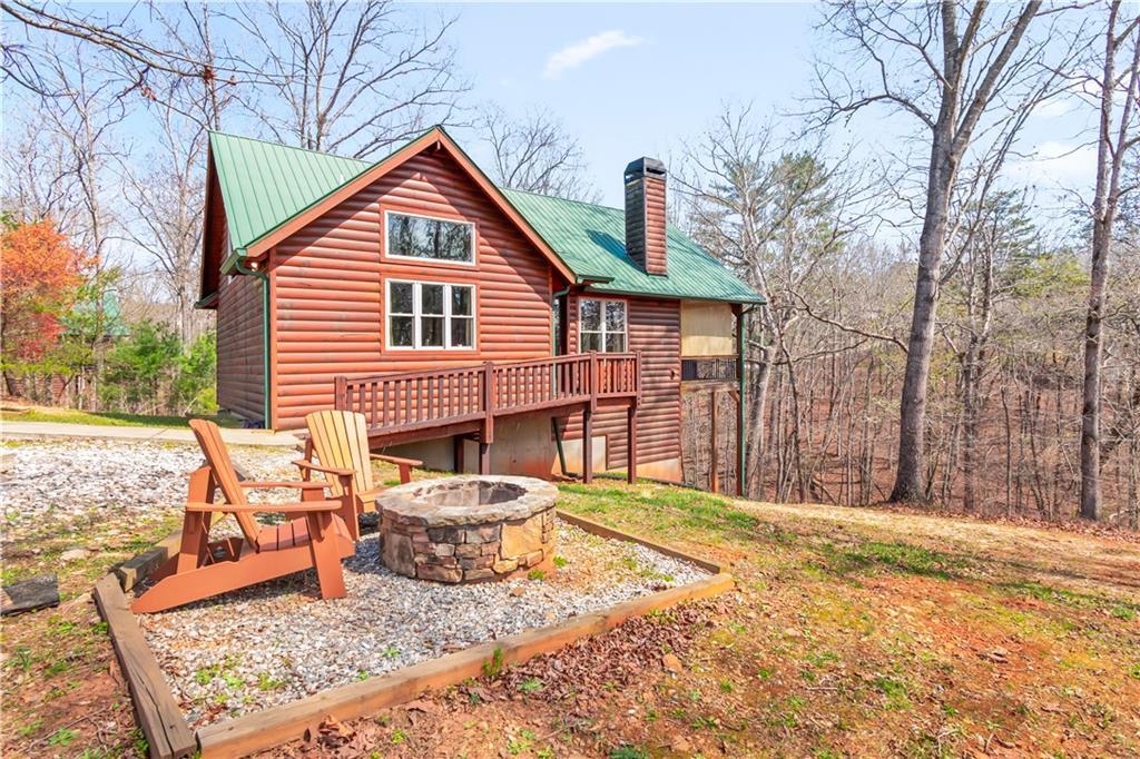 281 Maple Ridge Rd., Cleveland, GA 30533