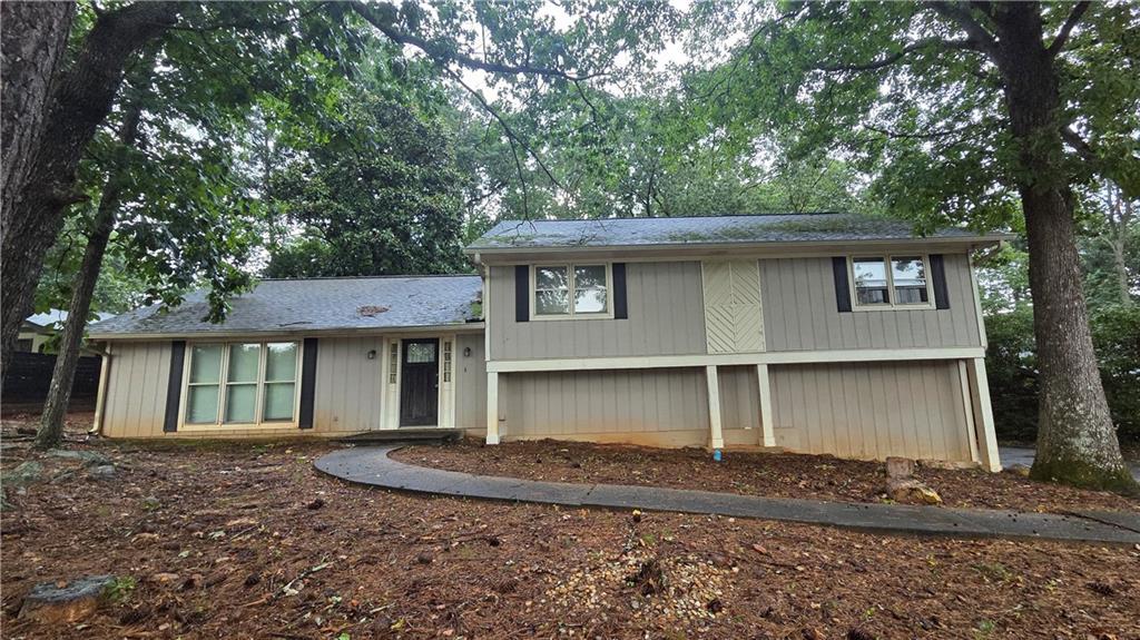 5251 Greenpoint Dr., Stone Mountain, GA 30088