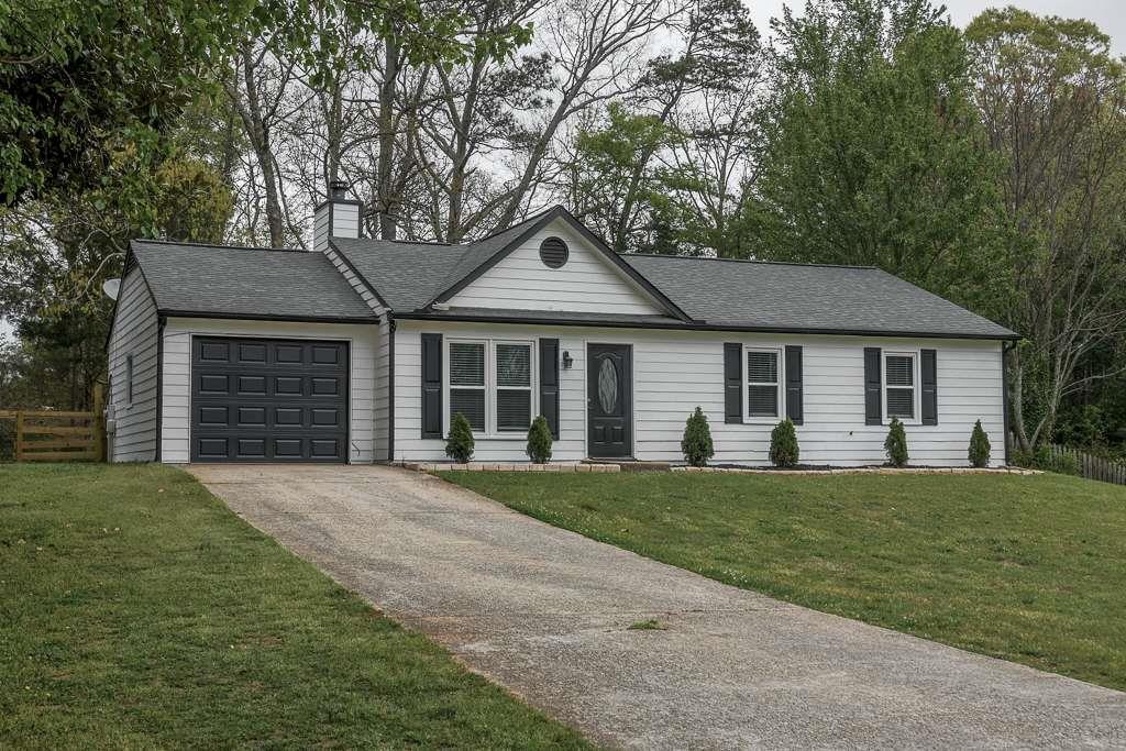 356 Meadow Trace Dr., Auburn, GA 30011