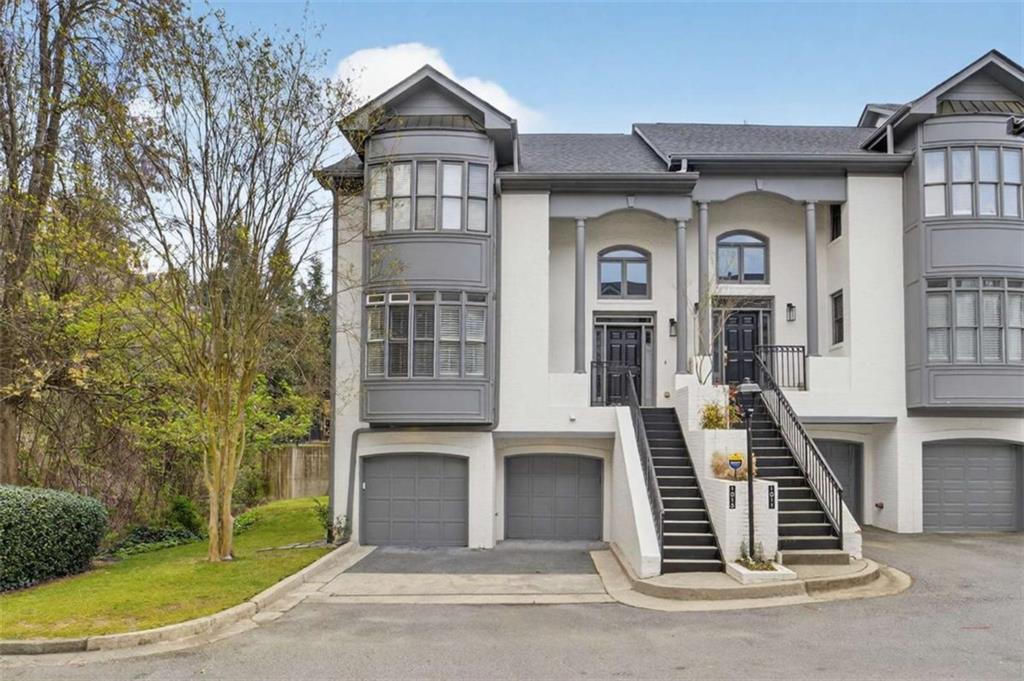 1015 Heatherbrook Ln., Atlanta, GA 30324