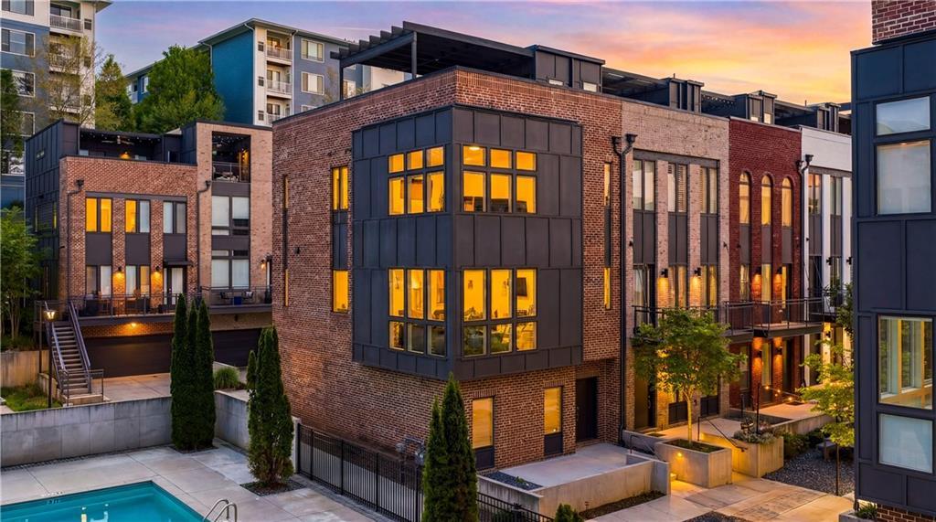 1296 Chelsea Cir., Atlanta, GA 30318