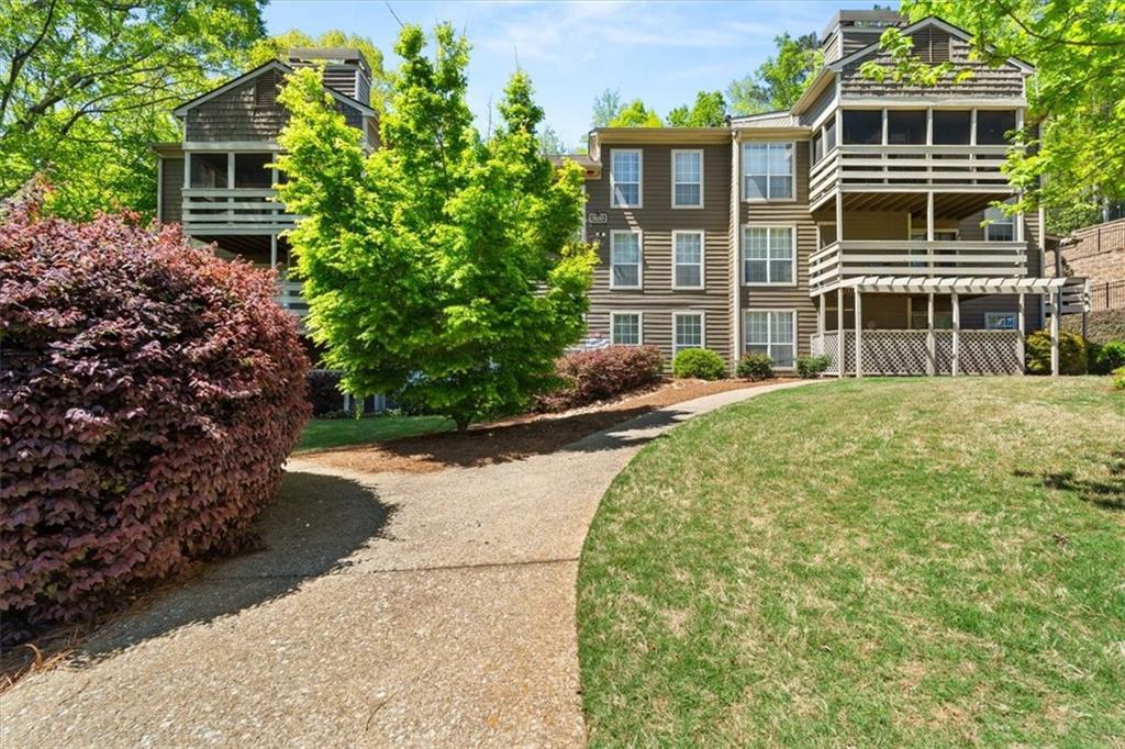 808 Riverview Dr., Marietta, GA 30067