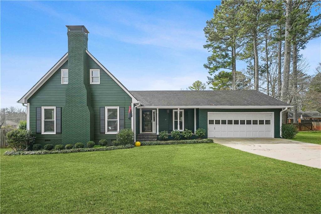 208 Larcom Ln., Griffin, GA 30224