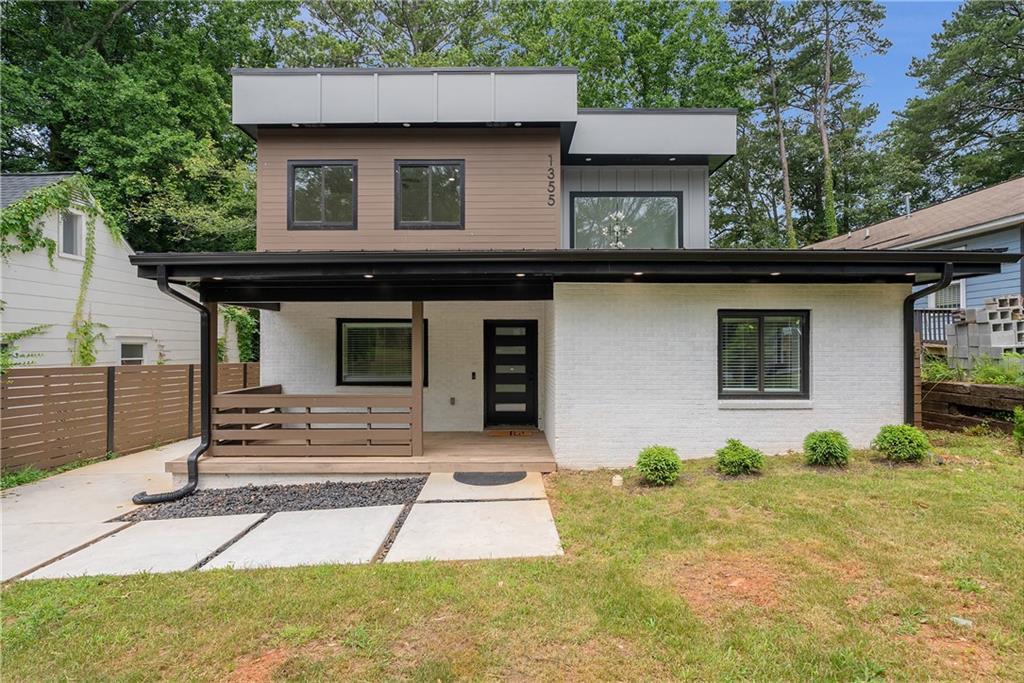 1355 Lockwood Dr., Atlanta, GA 30311