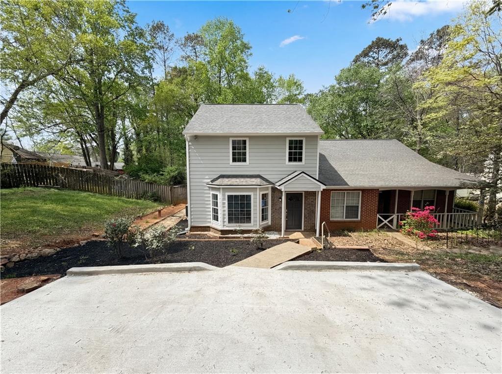 5073 Farm Valley Dr., Woodstock, GA 30188