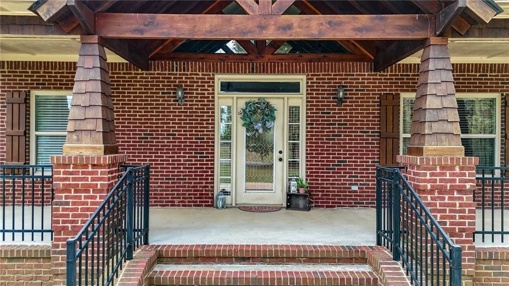 367 Big Pond Rd., Taylorsville, GA 30178