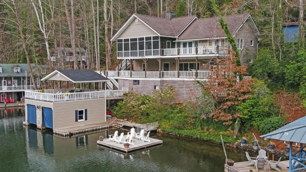 1431 Tame Turkey Rd., Lakemont, GA 30552