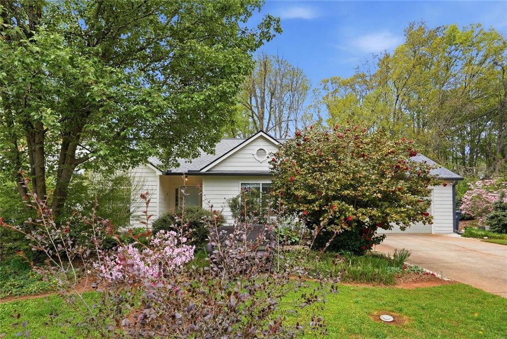 6630 Brittney Ln., Cumming, GA 30040