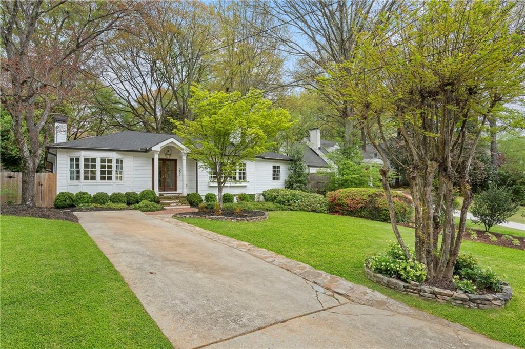 951 Northcliffe Dr., Atlanta, GA 30318