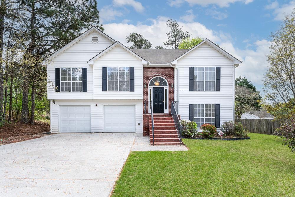 310 Pebblestone Dr., Loganville, GA 30052
