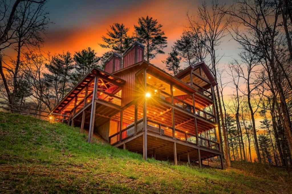 127 Twin Creeks Rd., Blue Ridge, GA 30541