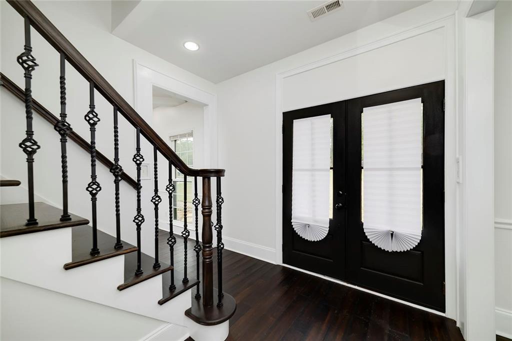 604 Country Lake Dr., Hampton, GA 30228