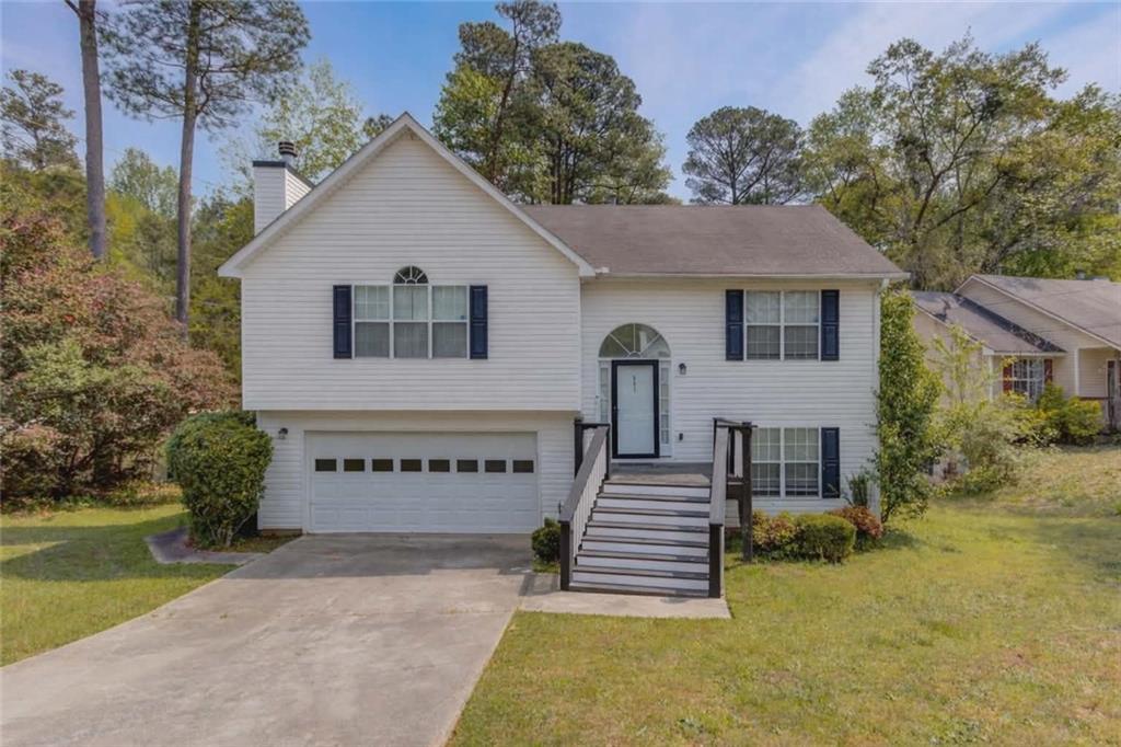 865 Stonebridge Park Cir., Lithonia, GA 30058