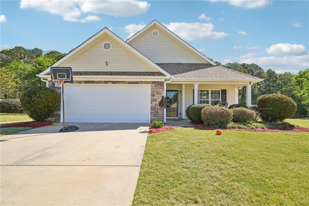 345 Annslee Cir., Loganville, GA 30052