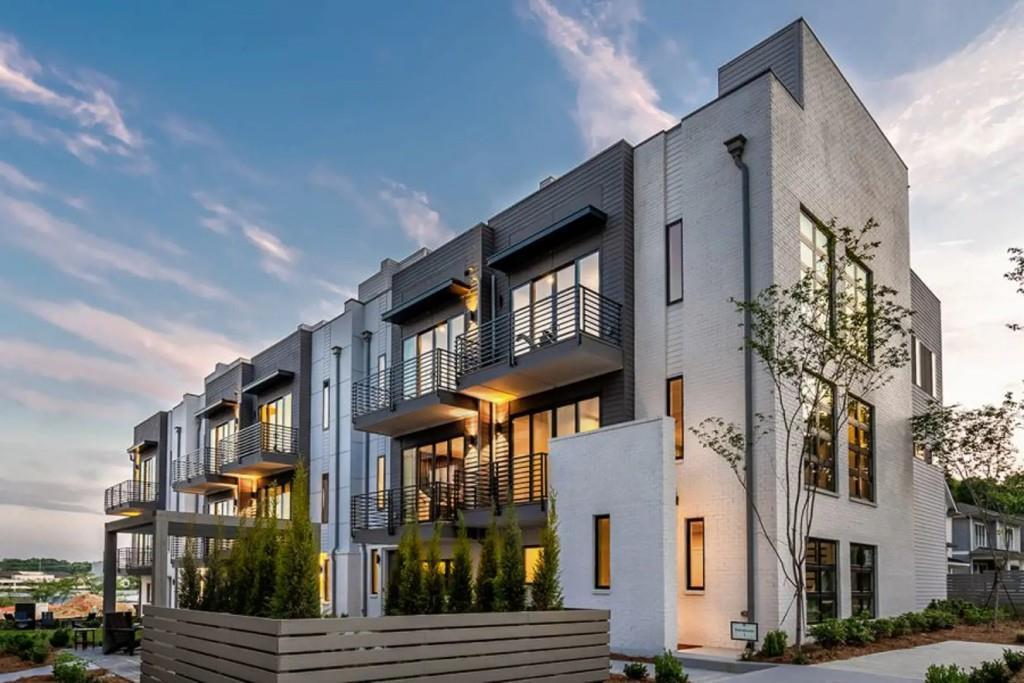 452 Plateau Pl., Atlanta, GA 30309