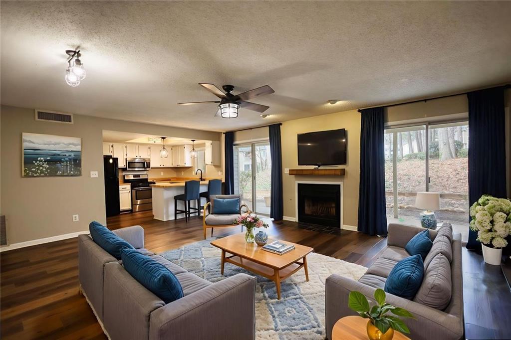 11 Doranne Ct., Smyrna, GA 30080