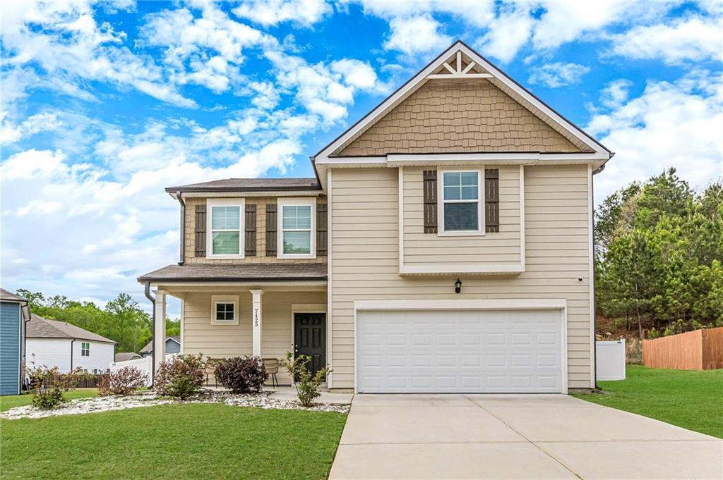 7425 Faith St., Fairburn, GA 30213