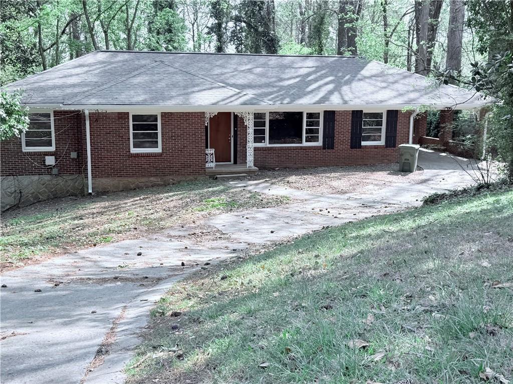 668 Lynn Cir., Atlanta, GA 30311