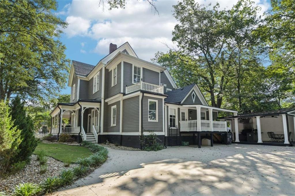 207 E Hightower Tr., Social Circle, GA 30025