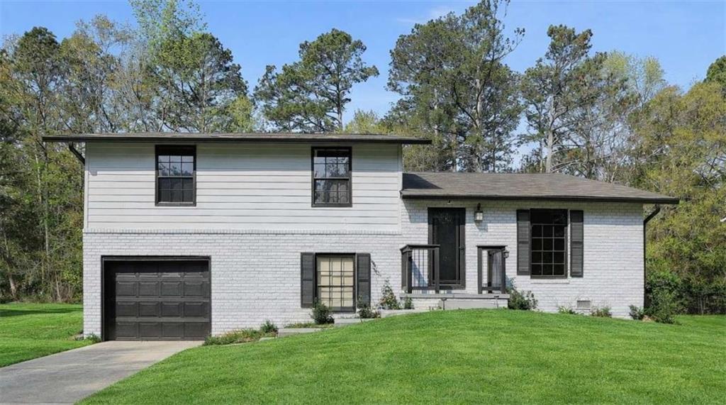 8977 Dorsey Rd., Riverdale, GA 30274