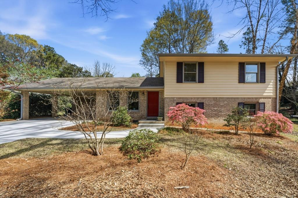 1471 Camelot Ln., Tucker, GA 30084