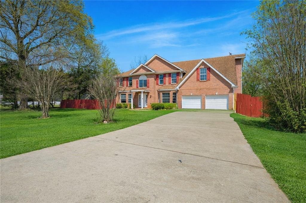 2124 Hairston Creek Pkwy., Decatur, GA 30035