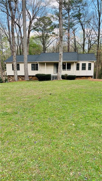 608 Wellington Ct., Woodstock, GA 30188