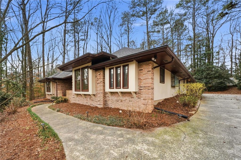 1130 Valley Ridge Ct., Marietta, GA 30067