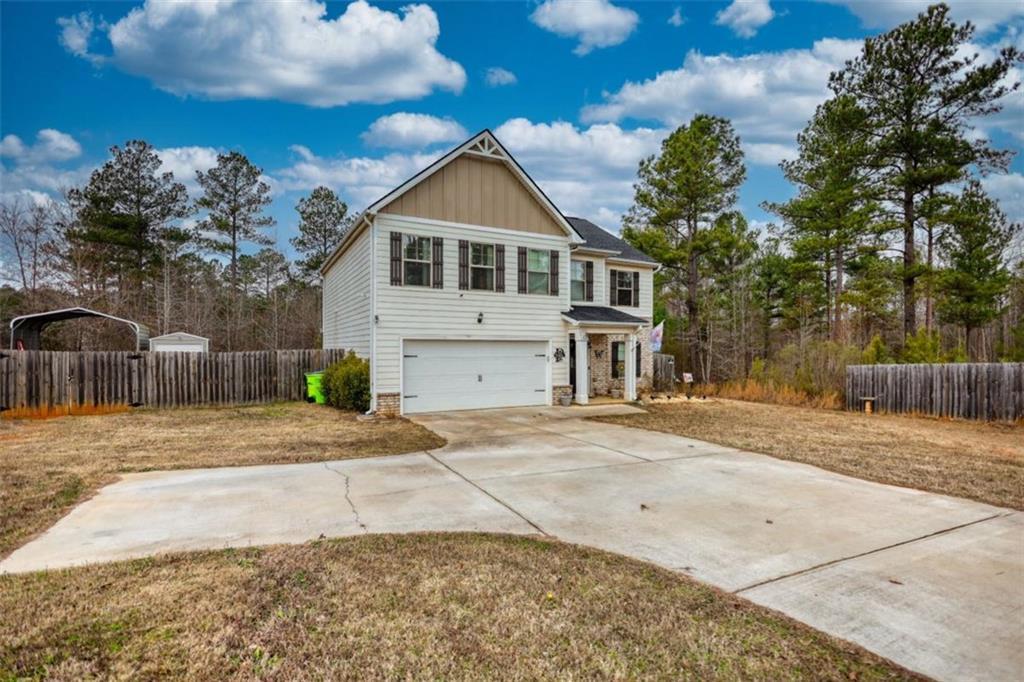 214 Woodlands Dr., Jackson, GA 30233