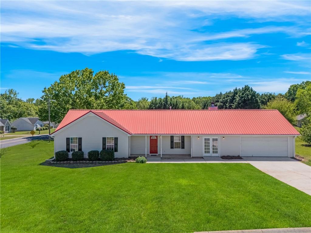 388 Royal Ct., Jackson, GA 30233