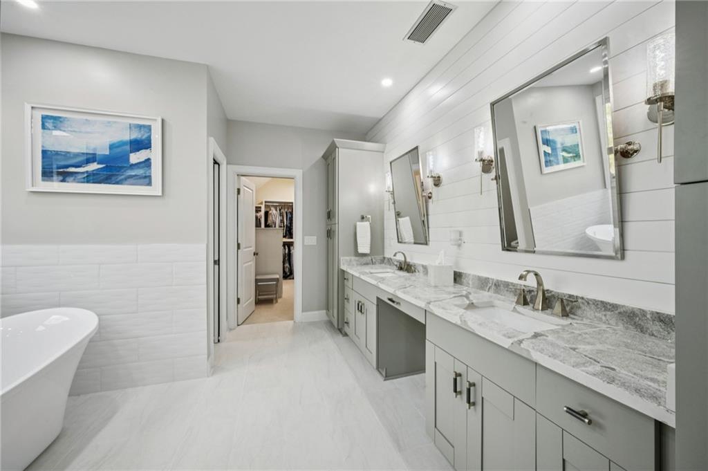 407 Waterfront Park Ln., Dawsonville, GA 30534