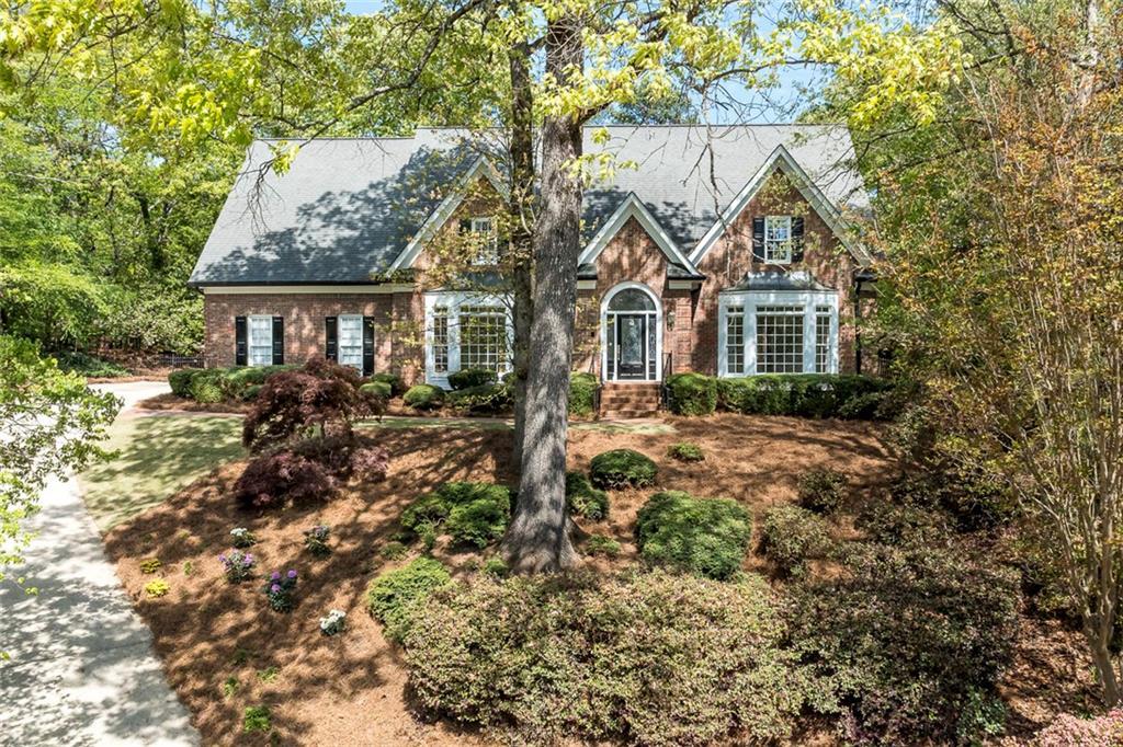 2184 Brooke Farm Ct., Dunwoody, GA 30338