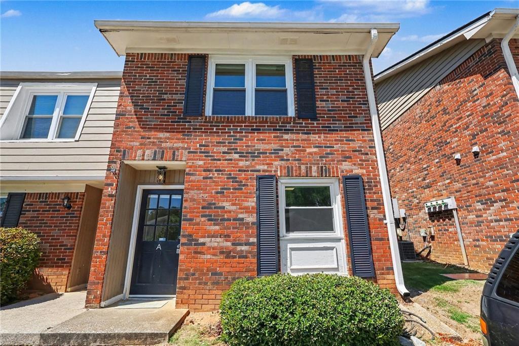 2060 Kings Gate Cir. #A, Snellville, GA 30078