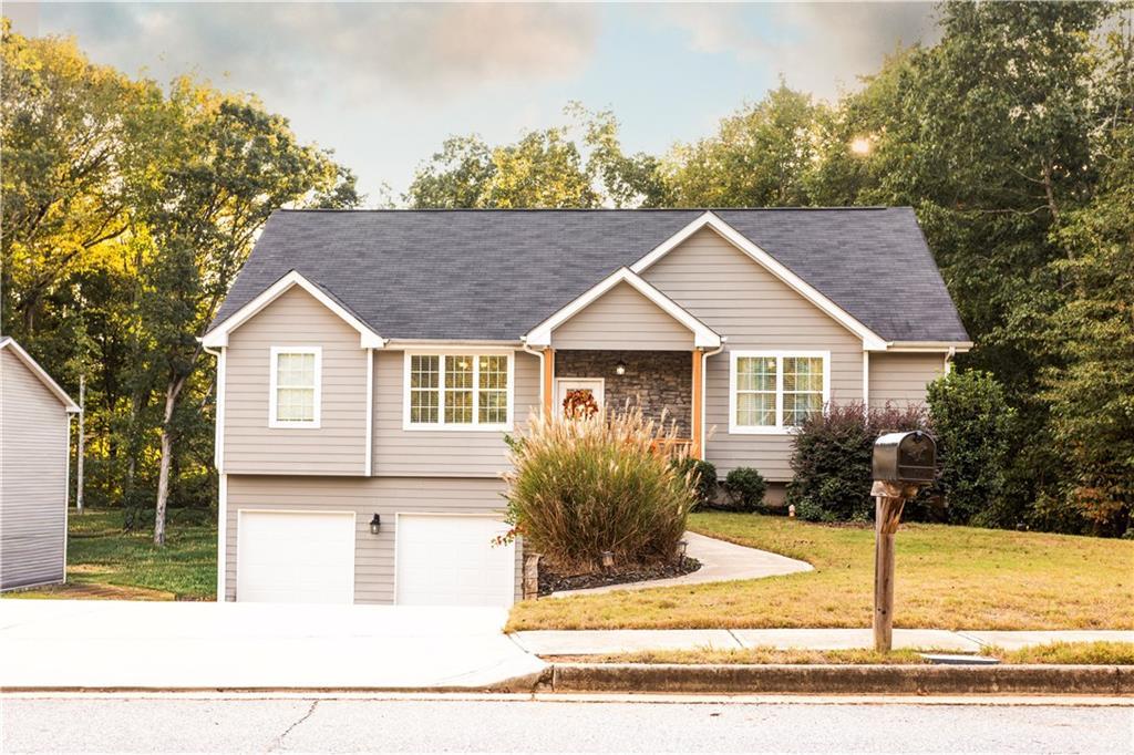 355 Conner Ct., Social Circle, GA 30025