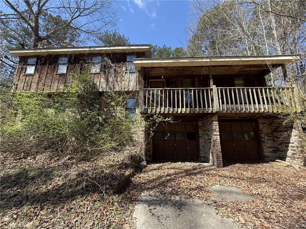 2083 Holm Ct., Riverdale, GA 30296