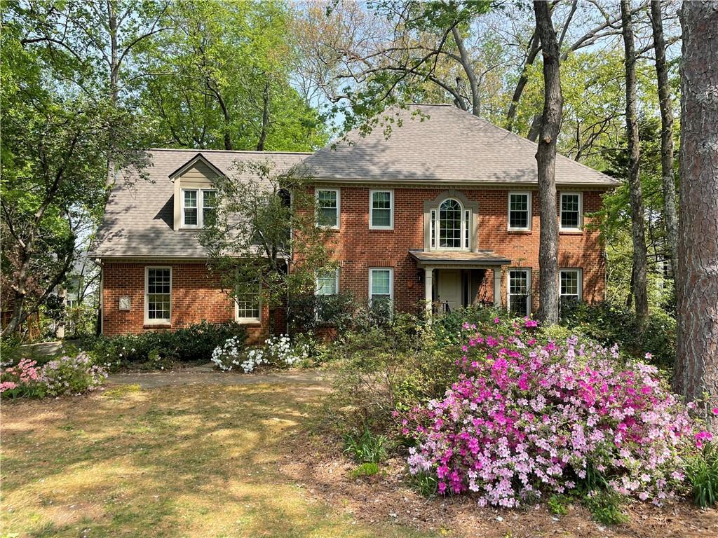 12065 Magnolia Crescent Dr., Roswell, GA 30075