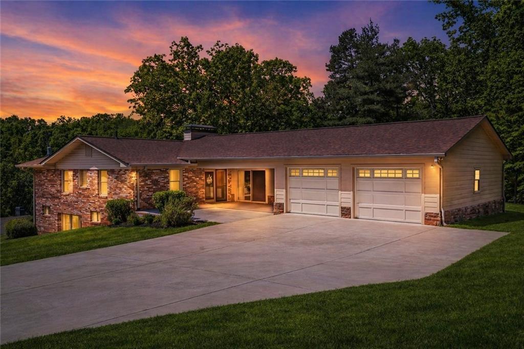 5345 Green Cove Rd., Gainesville, GA 30504