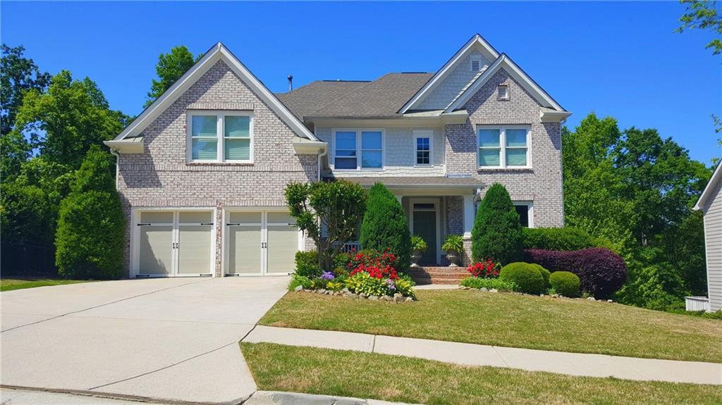 7451 Shady Glen Dr., Flowery Branch, GA 30542