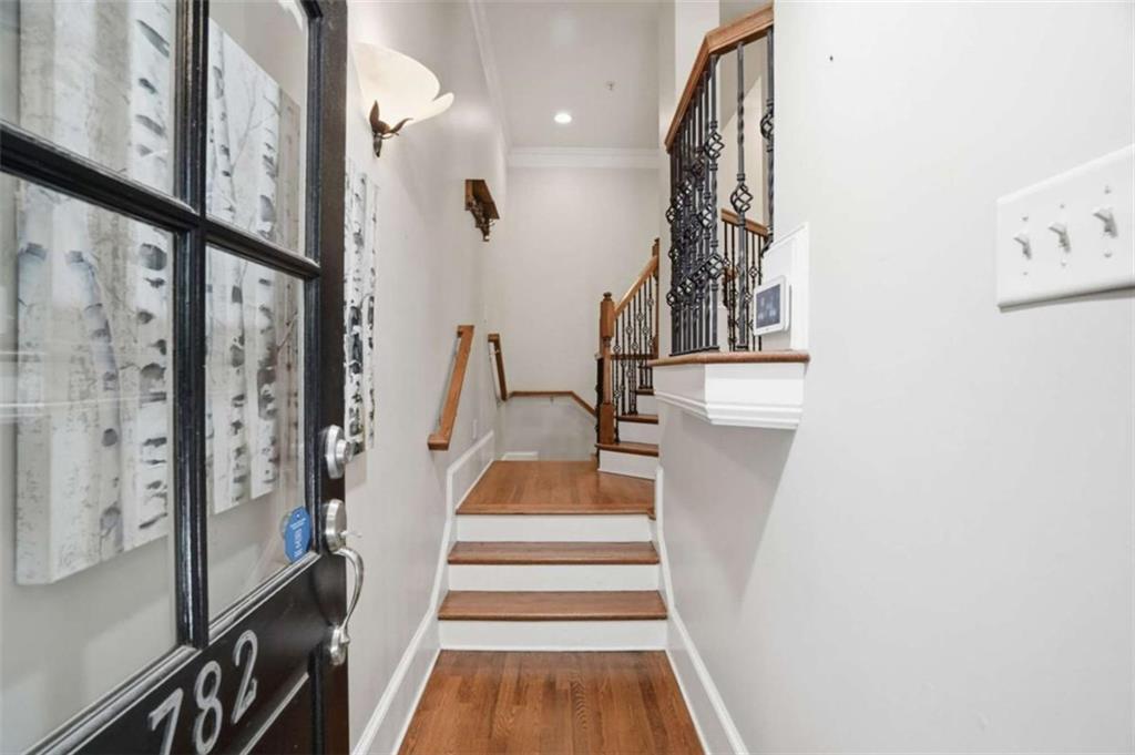 782 Clifton Heights Ln., Atlanta, GA 30329