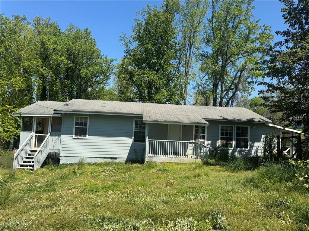 165 Cherokee Ave., Ball Ground, GA 30107