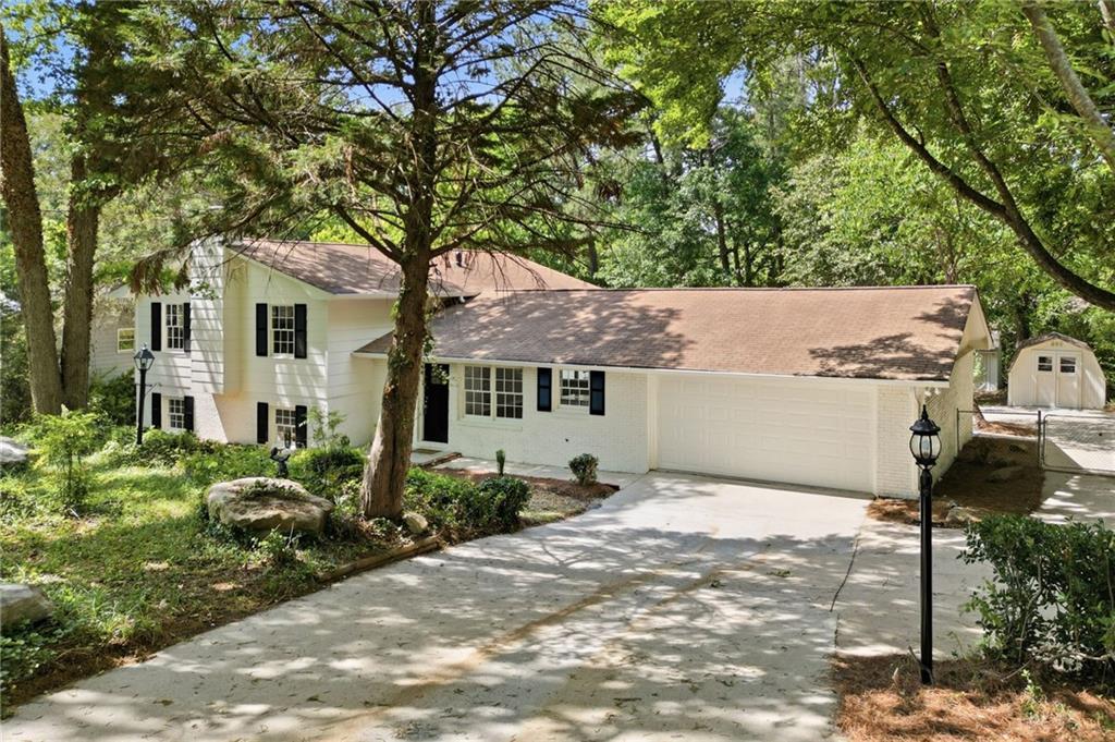 2131 Rolling Acres Dr., Conyers, GA 30094