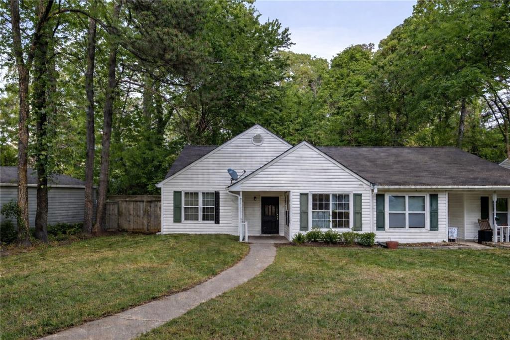 5144 Hill Farm Dr., Woodstock, GA 30188